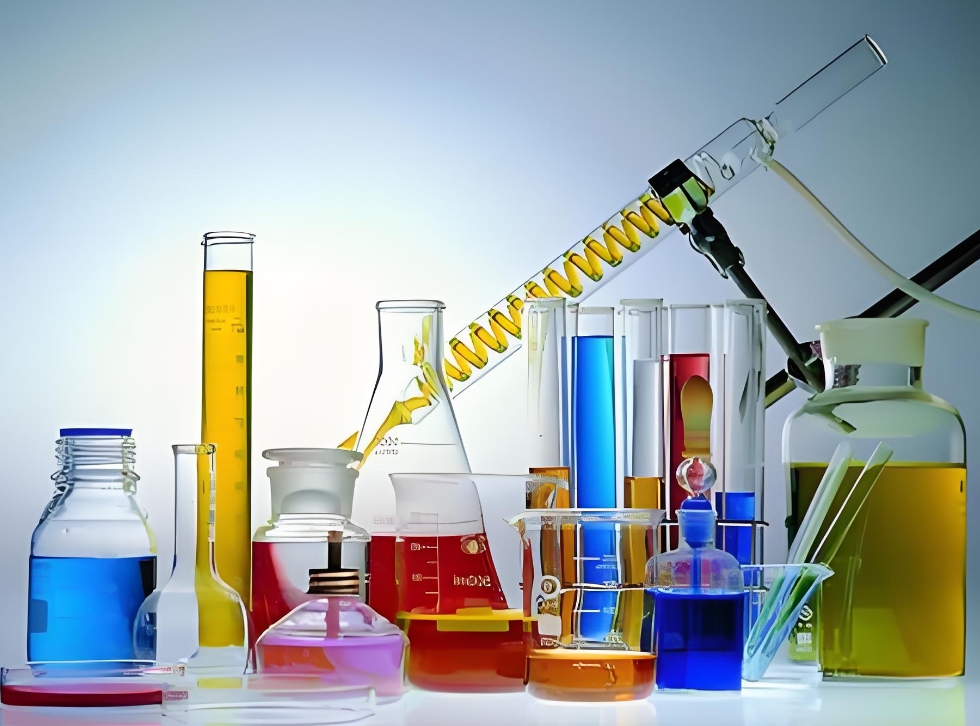 氫氧化鈣在水處理中因其強(qiáng)堿性、高效沉降及低成本等特性  成為關(guān)鍵處理劑